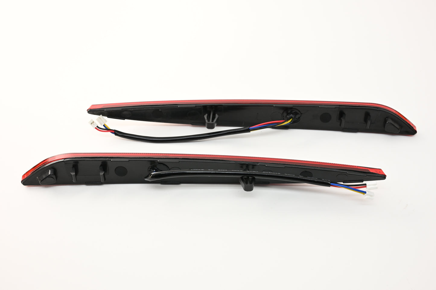 Tesla Model Y 2021 2022 2023 Red Lens Rear Fog Bumper Reflector Brake Tail Sequential Flash Singal Lights Lamp 3 in 1 Arrow Style