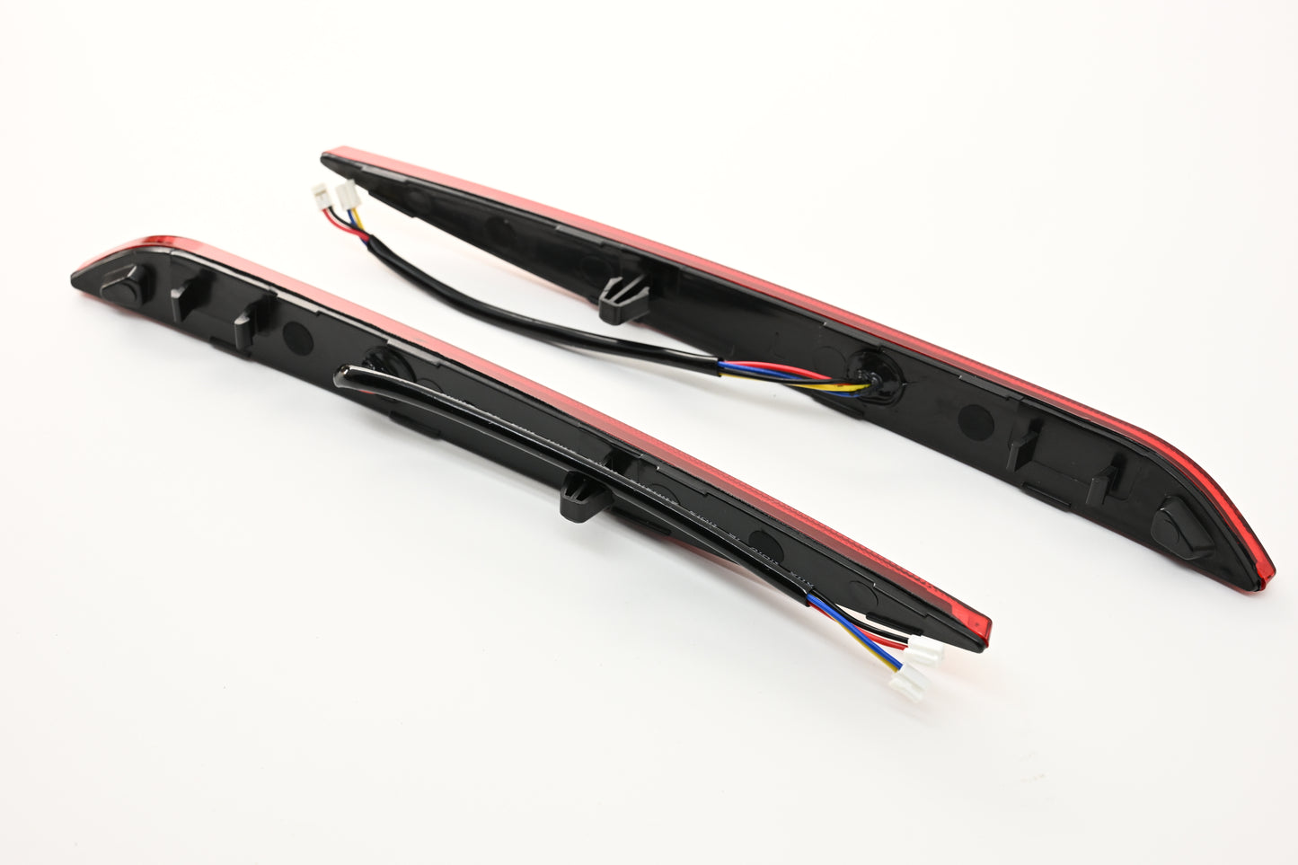 Tesla Model Y 2021 2022 2023 Red Lens Rear Fog Bumper Reflector Brake Tail Sequential Flash Singal Lights Lamp 3 in 1 Arrow Style