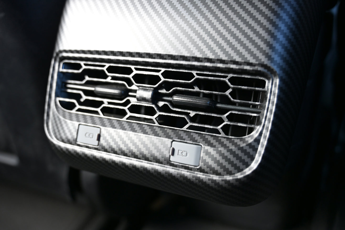 Tesla Model 3/Y  Rear Air Outlet Vent Trim Cover Carbon Fiber Print