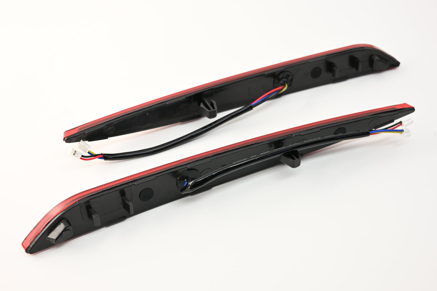 Tesla Model Y 2021 2022 2023 Red Lens Rear Fog Bumper Reflector Brake Tail Sequential Flash Singal Lights Lamp 3 in 1 Arrow Style